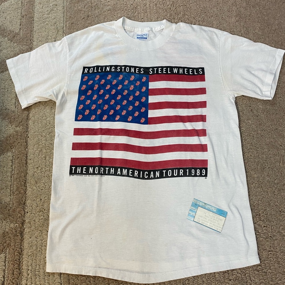 The Rolling Stones Vintage Concert tee Sz Lg with Ticket Stub 1989 Tour